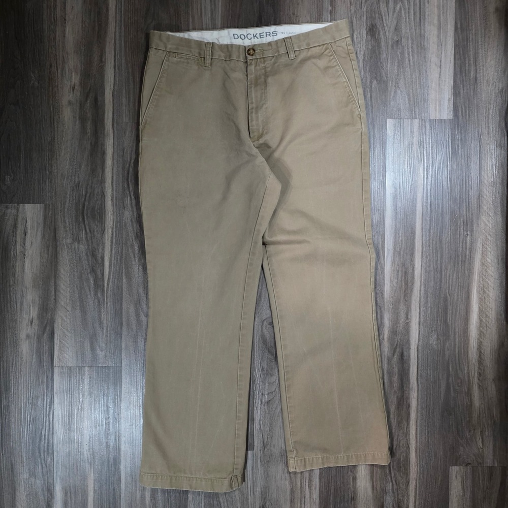 Dockers D3 Classic Fit Khaki Chino Pants Men 36x30 Tan Cotton Twill Straight Leg